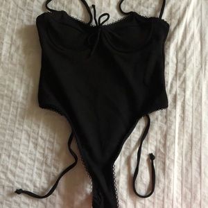 black one piece baiting suit
